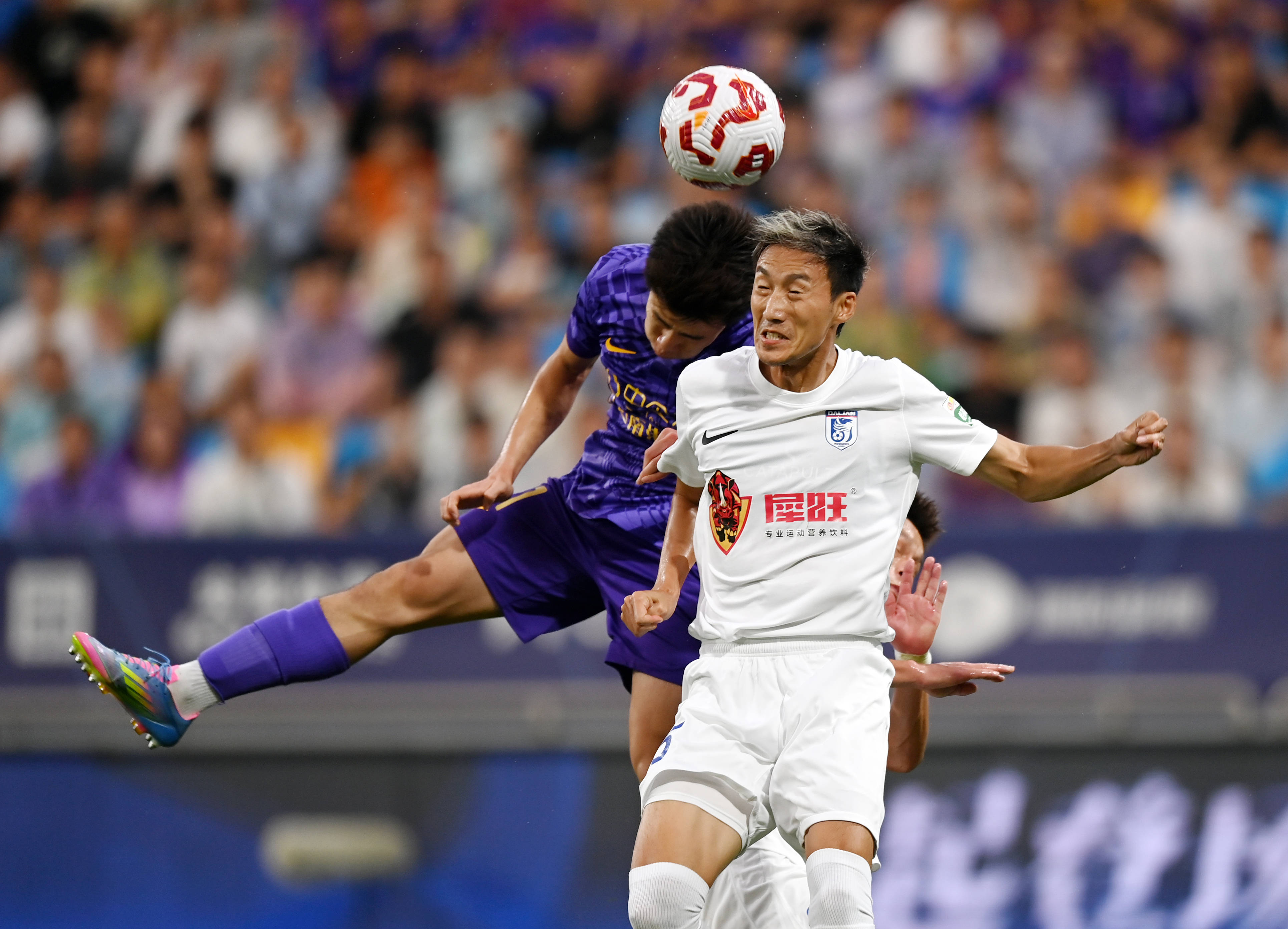 巨大反差 巨大反差