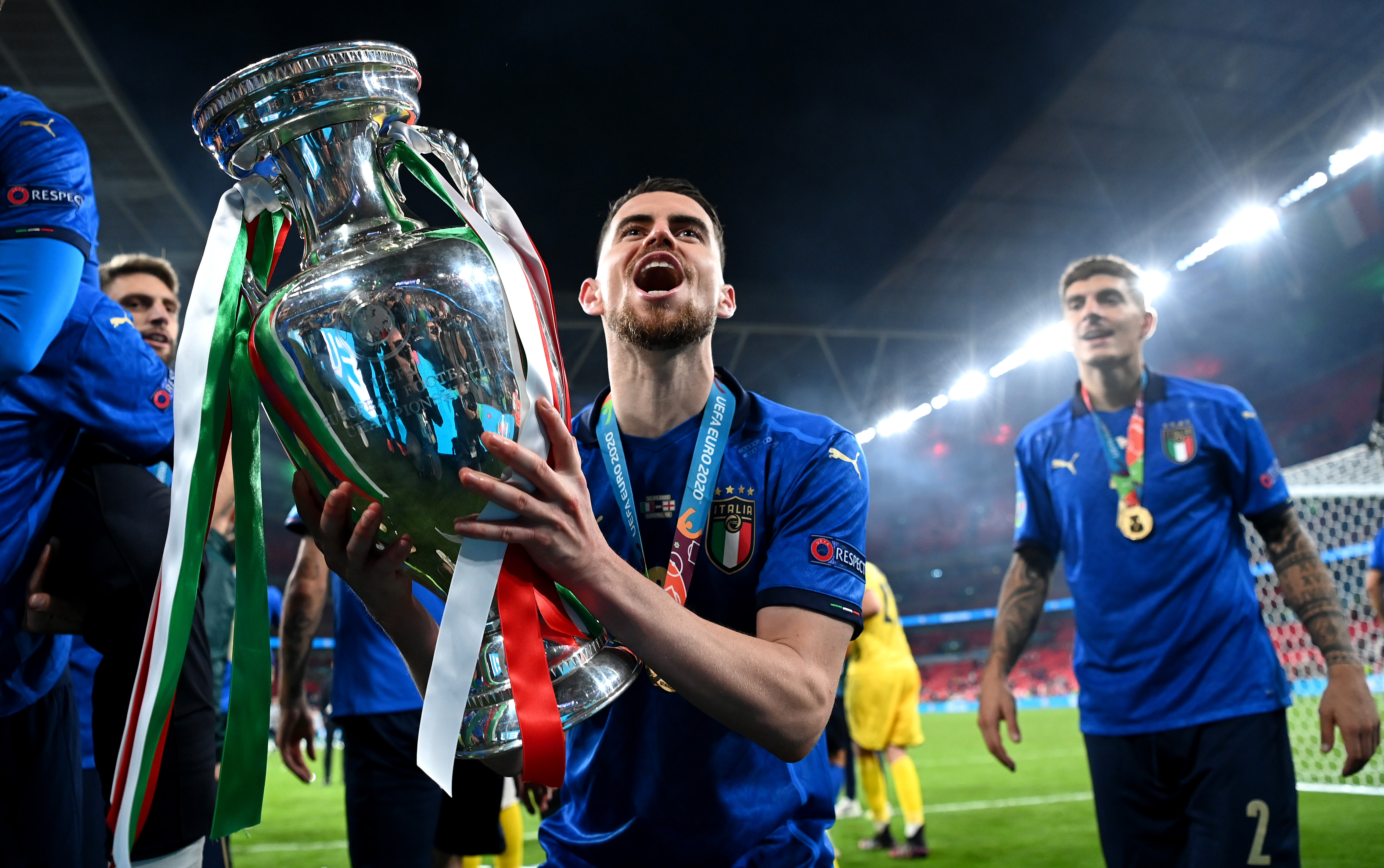 两人都在关 两人都在关