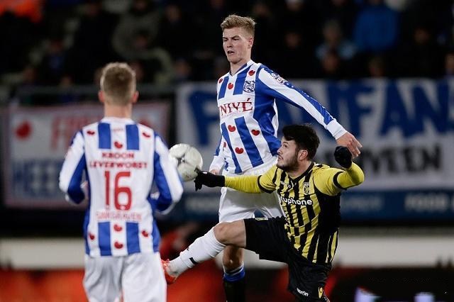 议论纷纷 议论纷纷