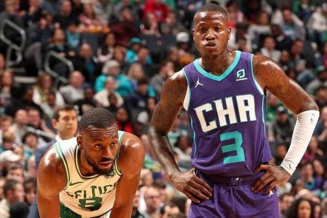 他的一举一 他的一举一