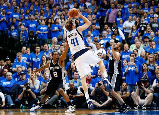 成为瞩目的 成为瞩目的